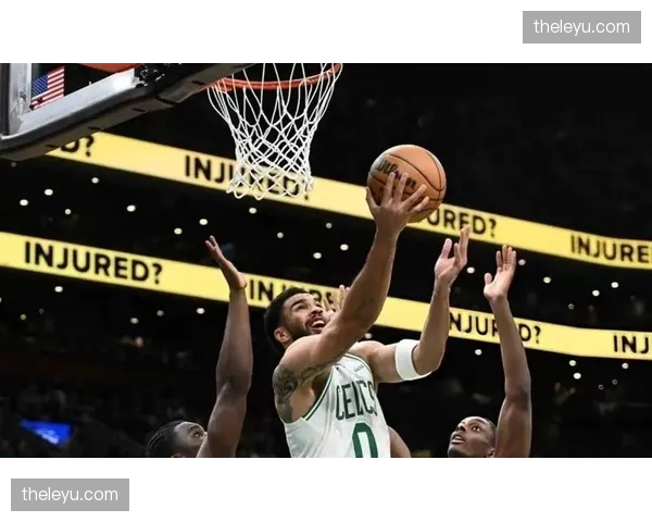 黄蜂场均17.8个三分球联盟第一，三分命中率37.9%第三